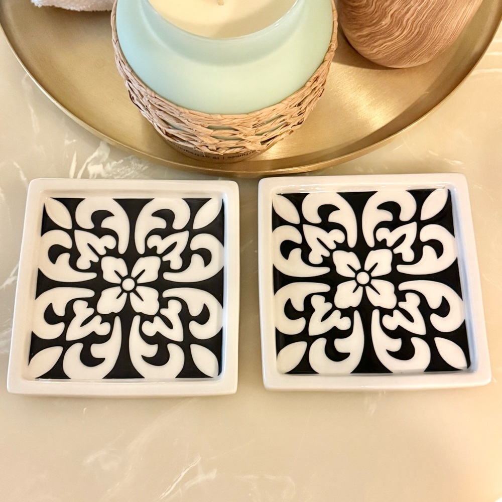 OPALHOUSE NWT Mallorca Ceramic Soap Dish Set of 2